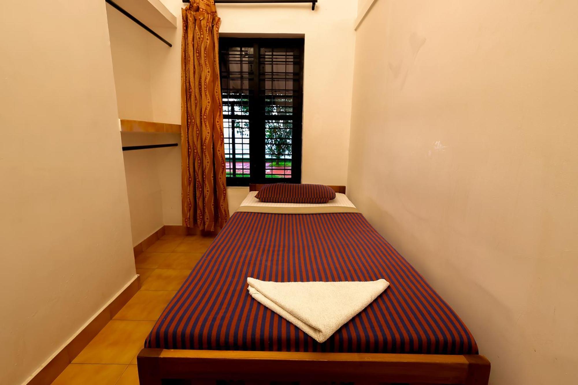 Illikkalam Lakeside Cottages Kumarakom Kerala エクステリア 写真